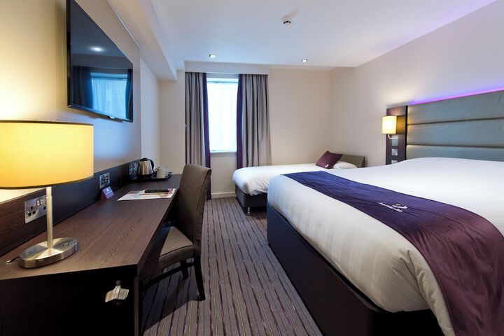 Room 6 of 19