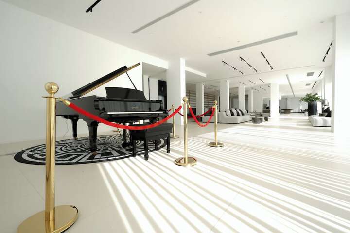 Hotel Interior 4 of 100