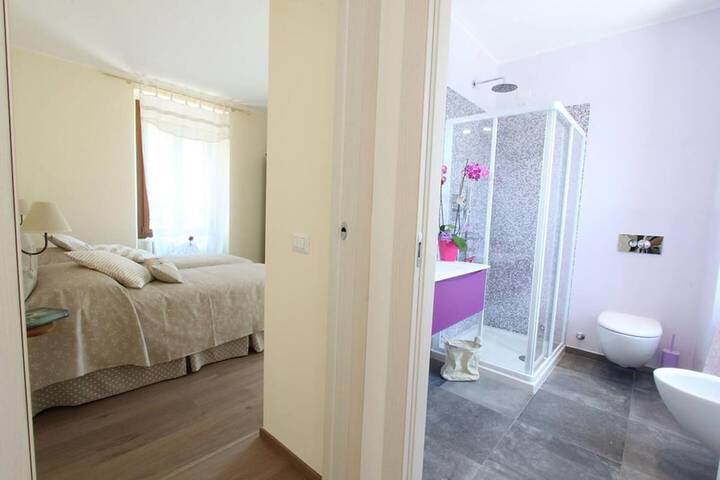 Room 9 of 26