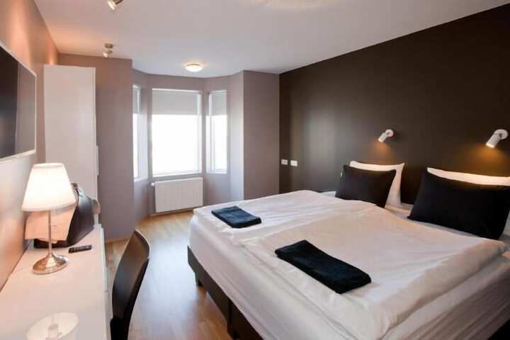 Room 3 of 59