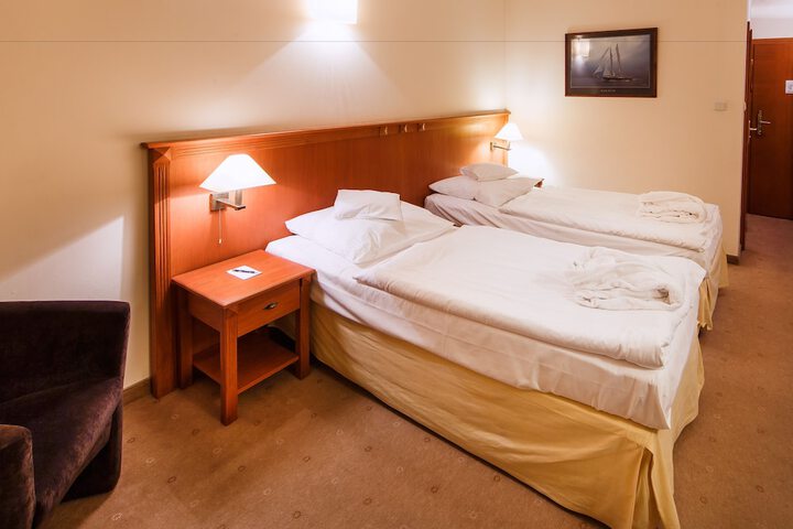 Room 9 of 73