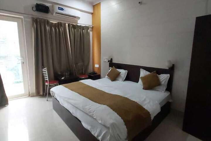 Room 7 of 69