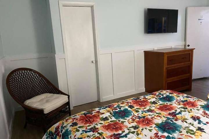 Room 3 of 9