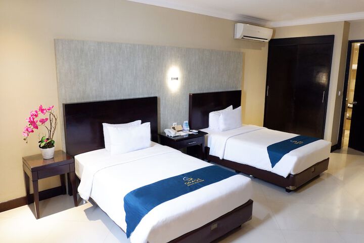 Room 8 of 31