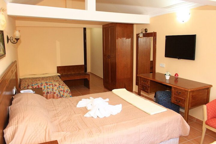 Room 4 of 46