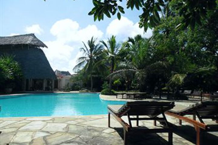 Pool 40 of 60
