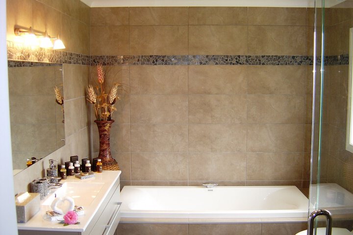Room 12 of 28