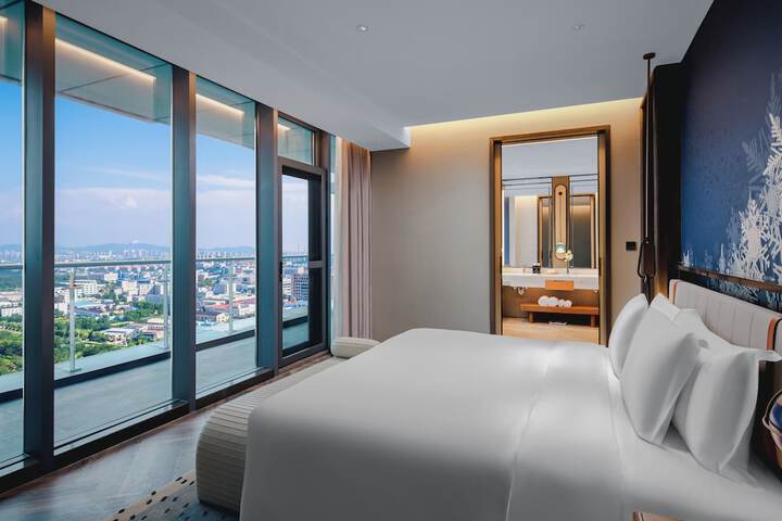 Room 37 of 118