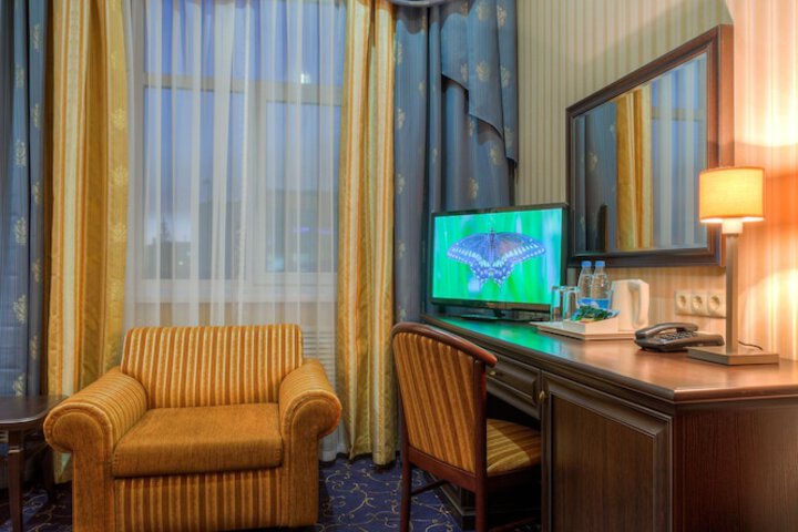Room 28 of 54