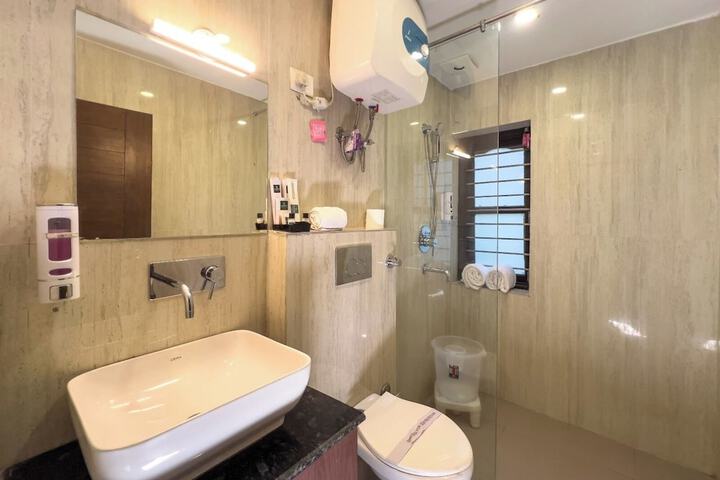 Room 14 of 25