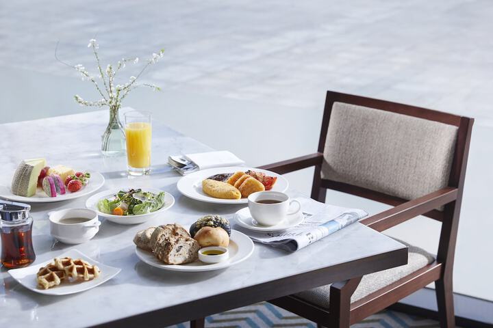 Breakfast/Coffee Service 108 of 147