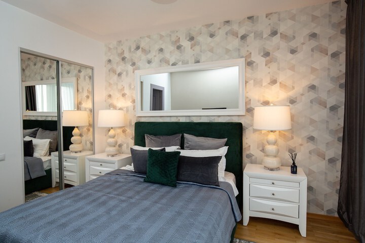 Room 6 of 30
