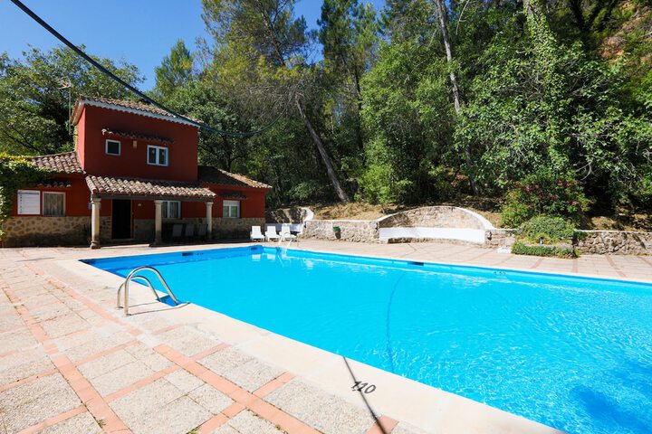 Pool 14 of 53