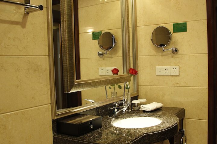 Room 29 of 53