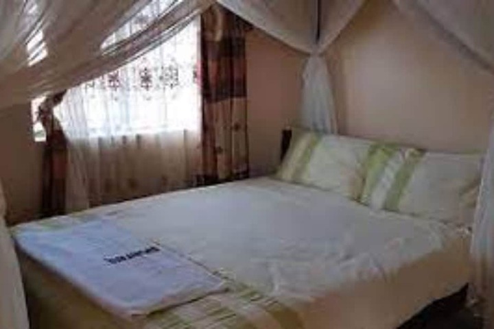 Room 8 of 13
