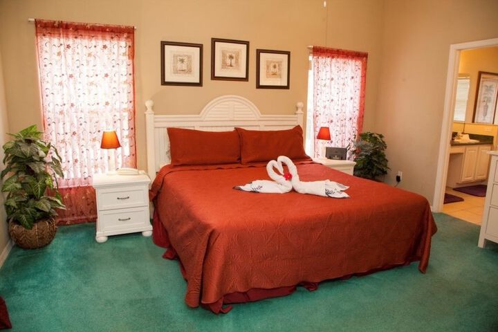 Room 3 of 28