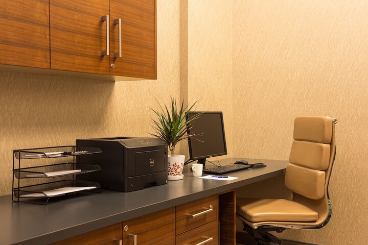 Business Center 69 of 80