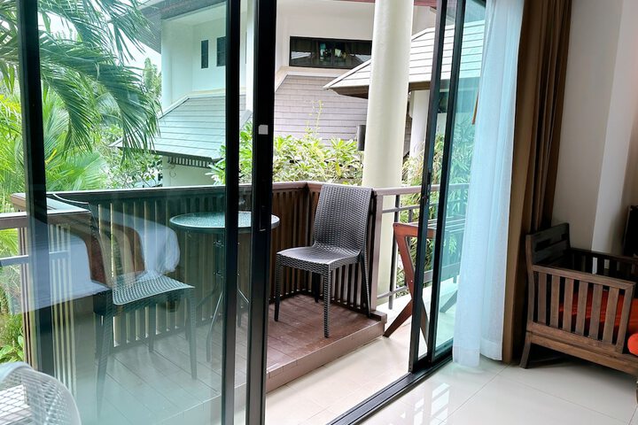 Room 27 of 65