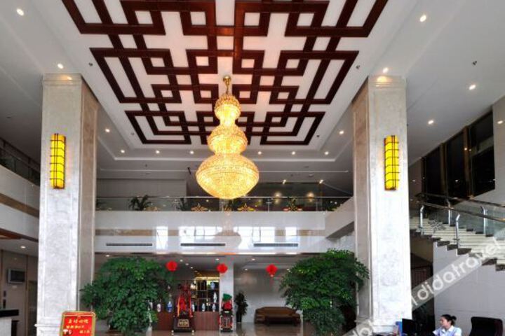Hotel Interior 4 of 15
