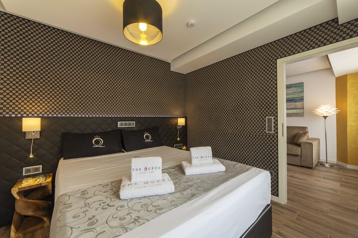 Room 102 of 645