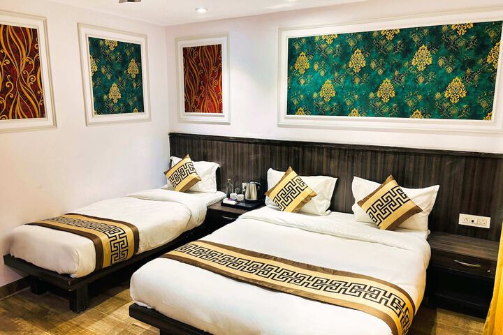 Room 9 of 27