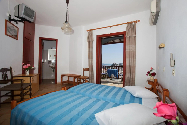 Room 2 of 13