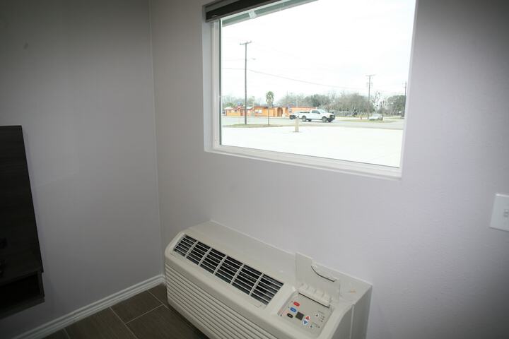 Room 12 of 21