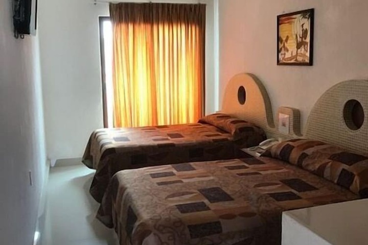 Room 8 of 32