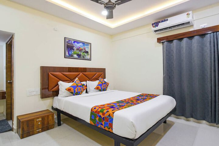 Room 4 of 11