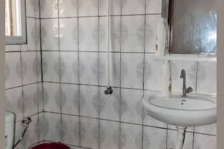 Room 3 of 12