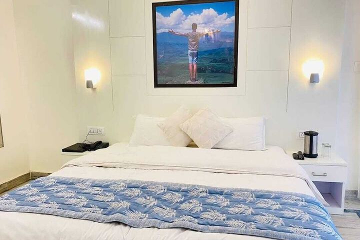 Room 2 of 22
