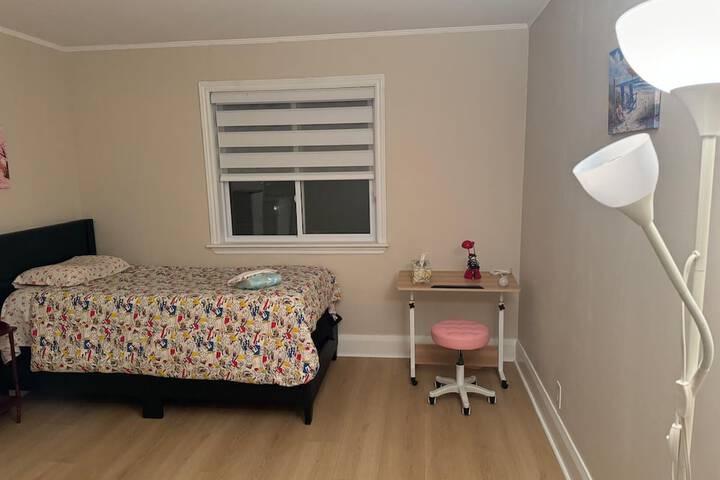 Room 8 of 66