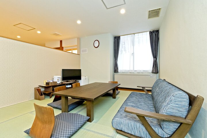 Room 12 of 35