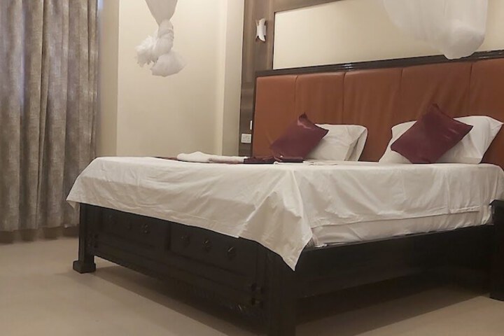 Room 12 of 41