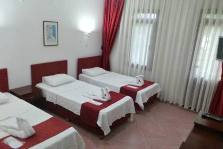 UNLU HOTEL