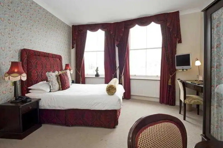 Room 2 of 13