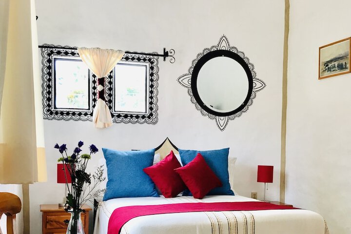 Room 13 of 87