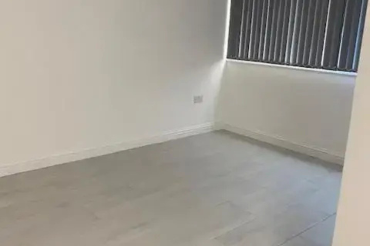 Room 10 of 15