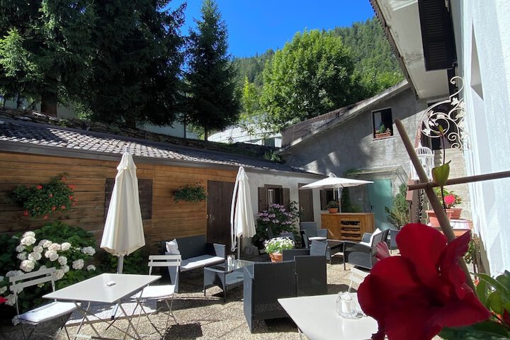 Terrace/Patio 7 of 18