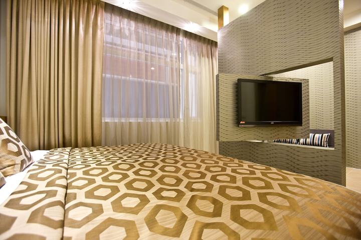 Room 29 of 64