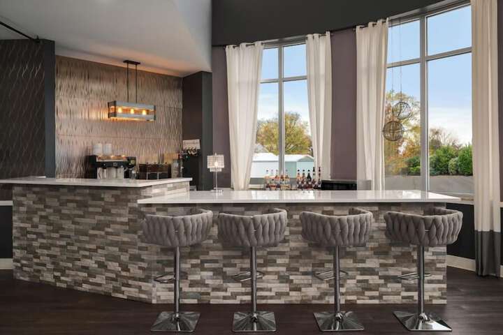 Breakfast/Coffee Service 46 of 83