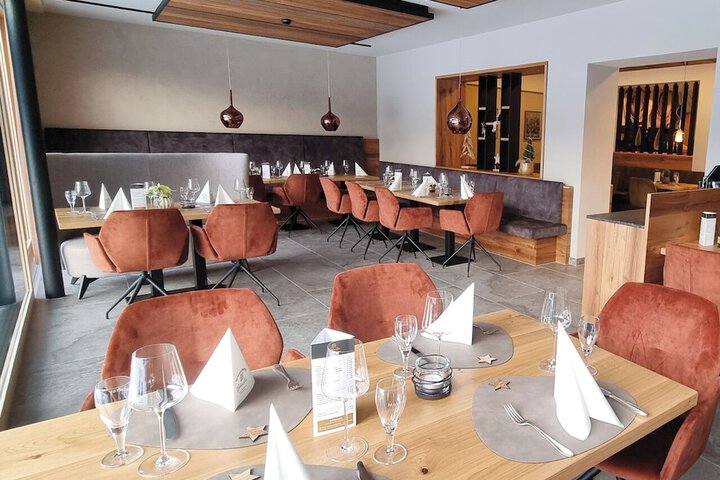 Dining 50 of 70