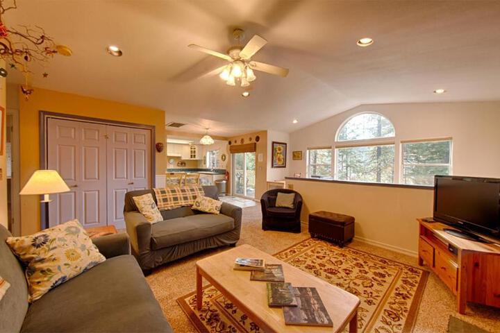Suite Sunshine in Yosemite West, CA