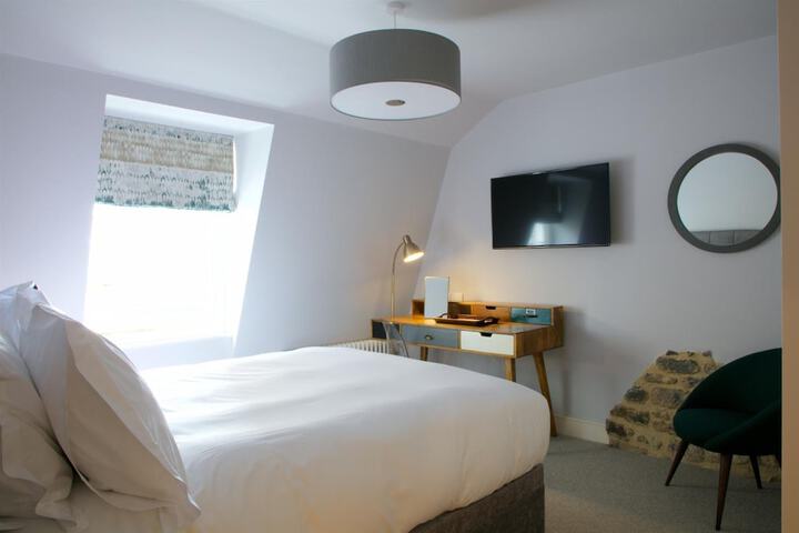 Room 21 of 49