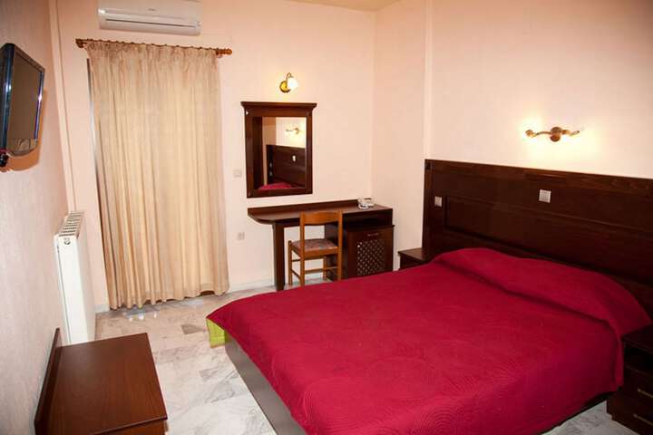 Room 17 of 40