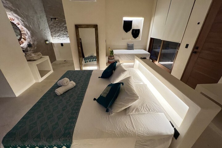 Room 22 of 90