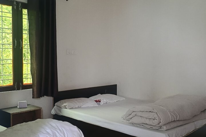 Room 5 of 40