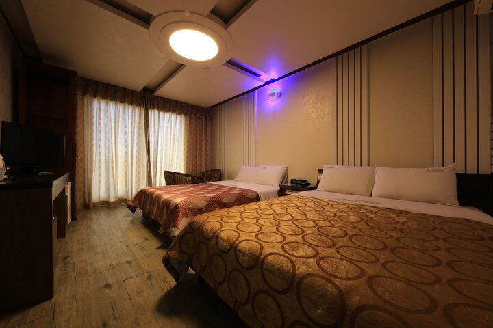 Room 19 of 22