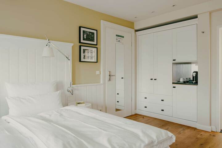 Room 55 of 87