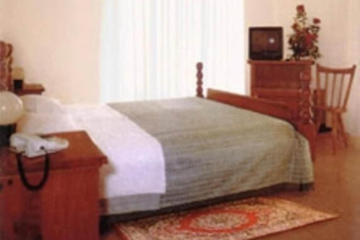 Room 7 of 30